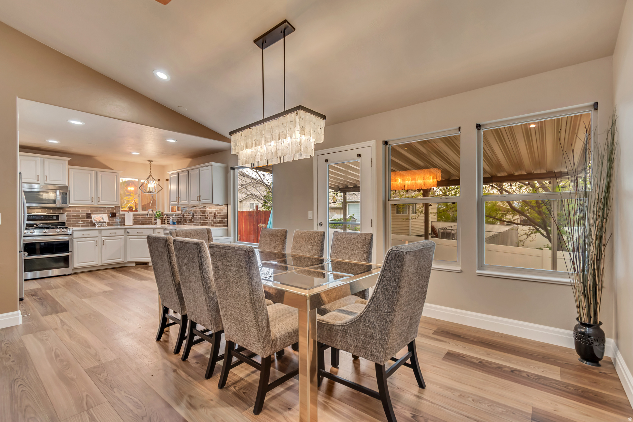 D&T HOMES - Residential