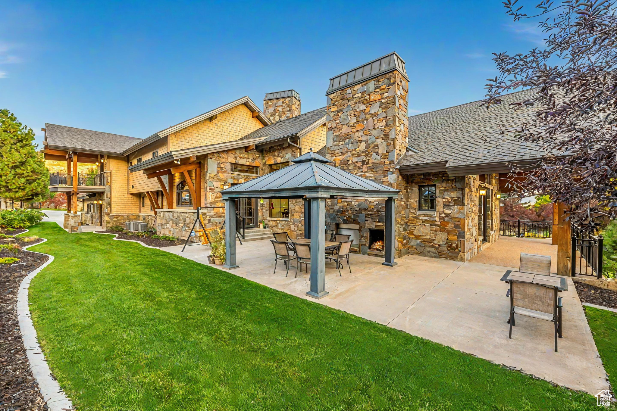 RIVER MEADOWS RANCH - Residential