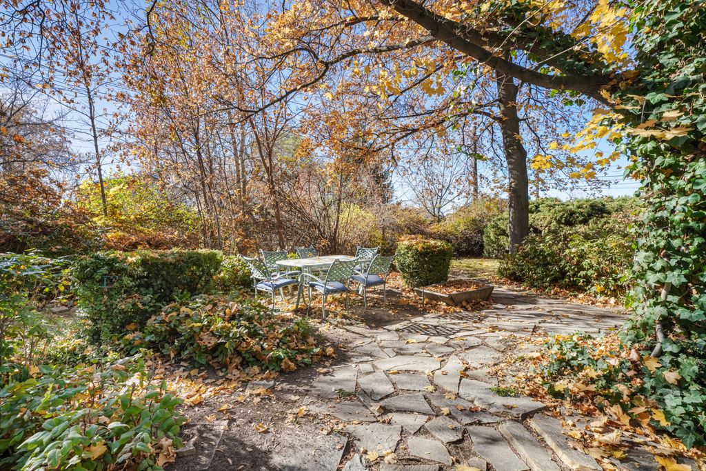 Photo of 1500 JORDAN AVE, Provo, UT 84604 (MLS # 2122595)