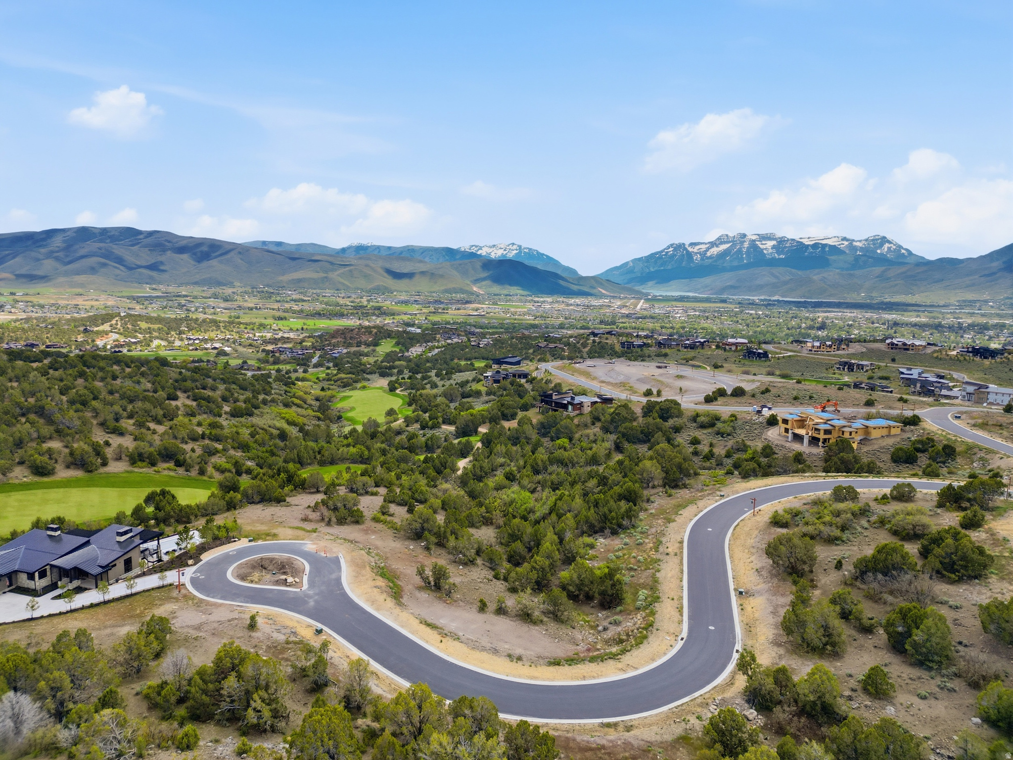 RED LEDGES - Land