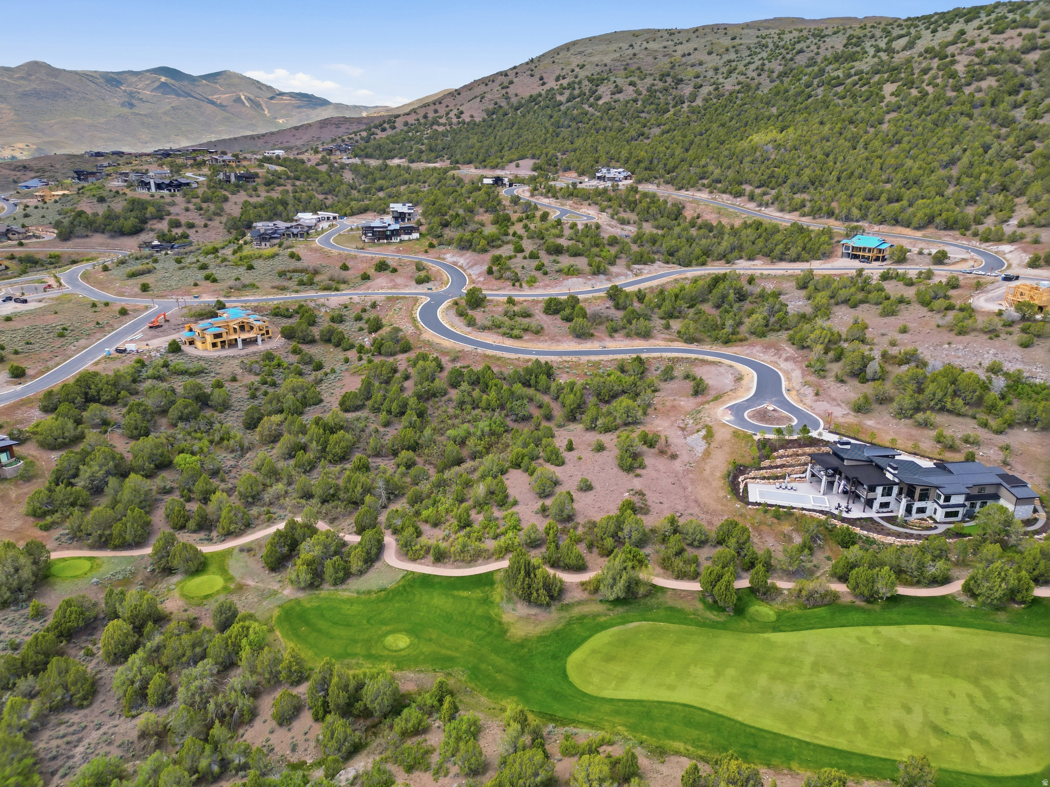 RED LEDGES - Land