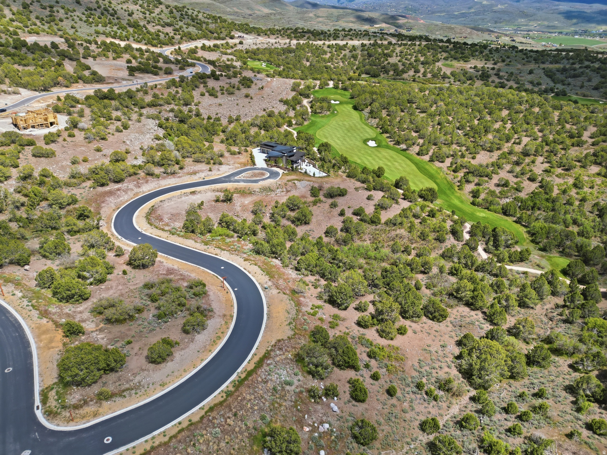RED LEDGES - Land