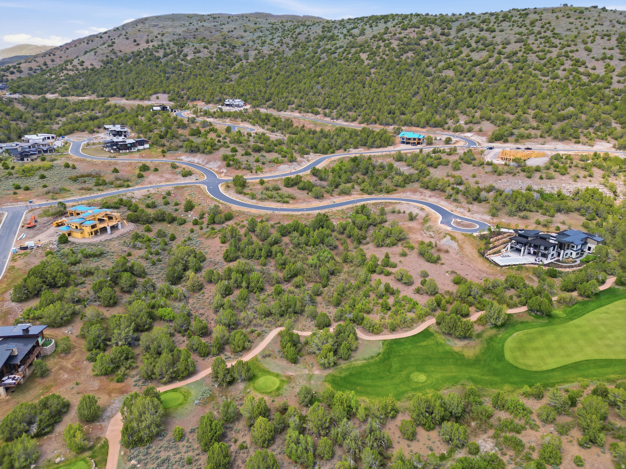 RED LEDGES - Land