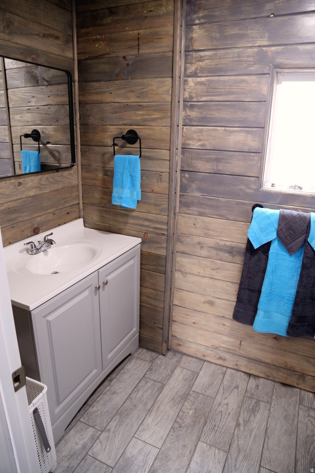 ERIKS ACRES - Residential