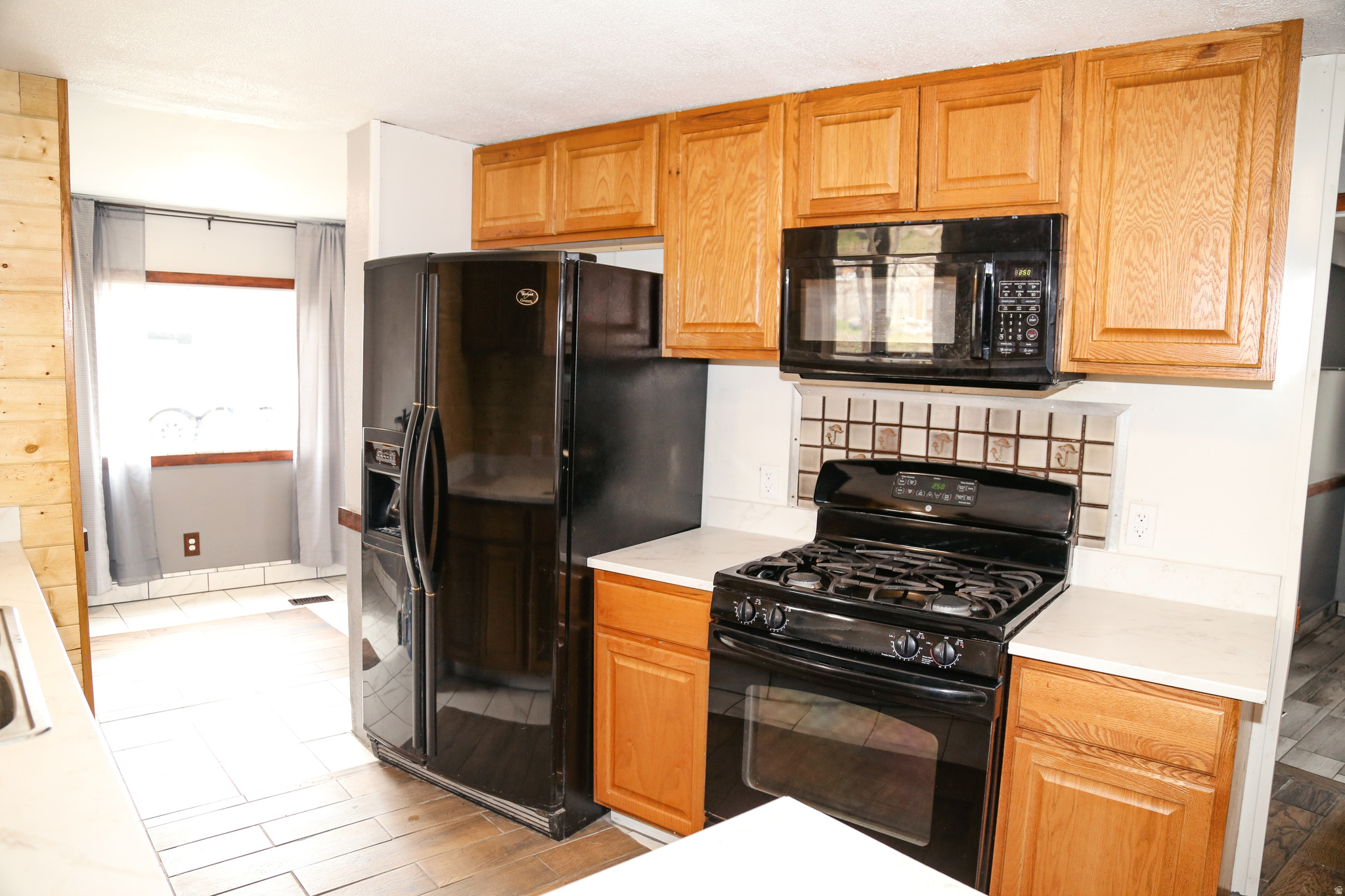 ERIKS ACRES - Residential