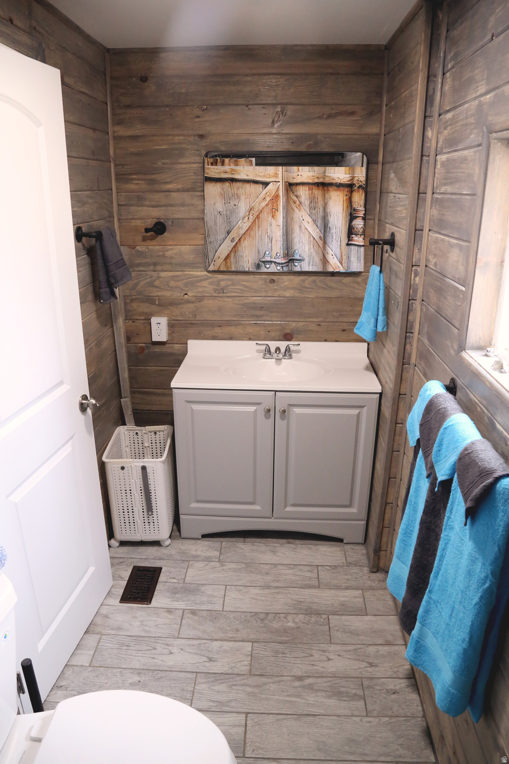 ERIKS ACRES - Residential