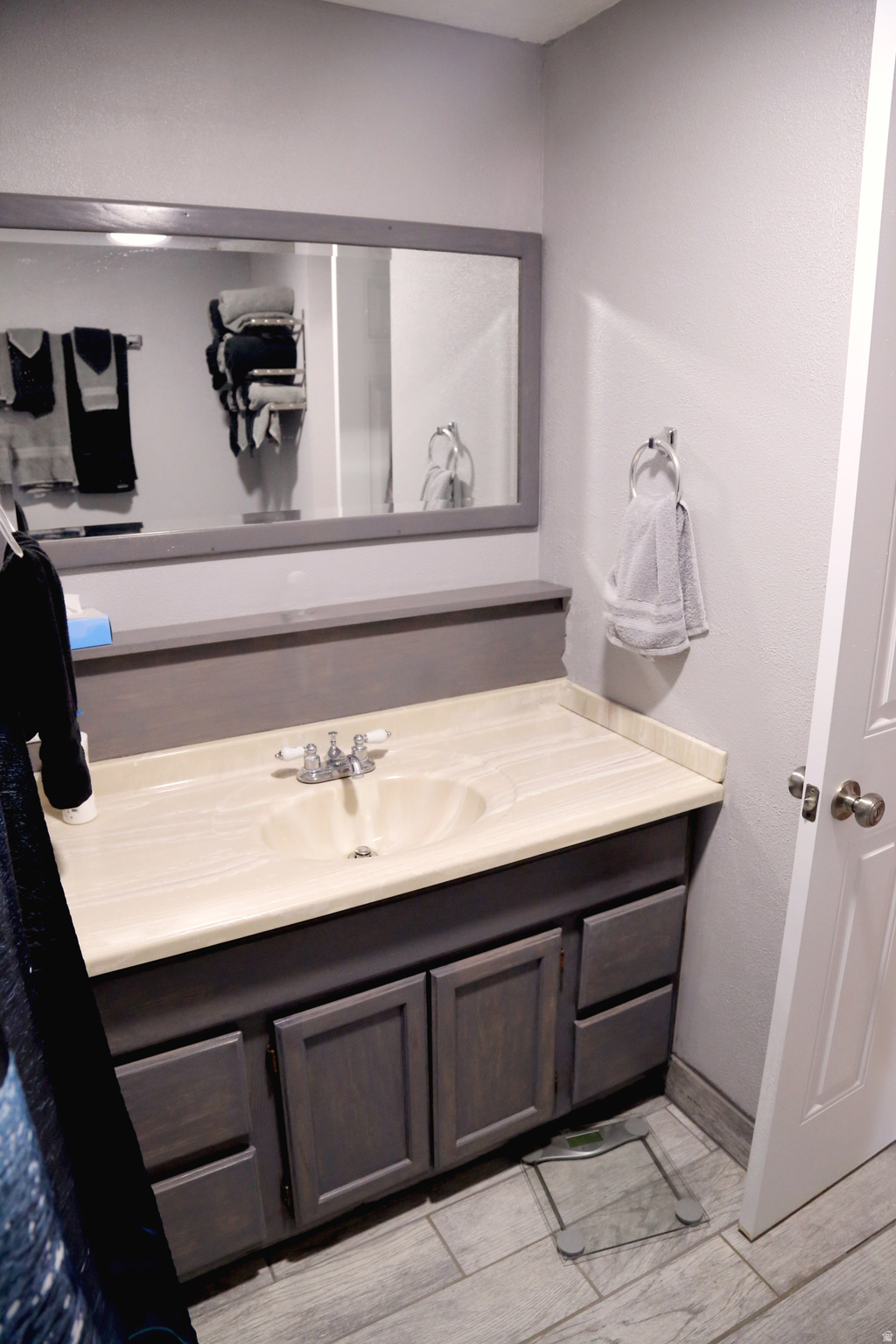 ERIKS ACRES - Residential