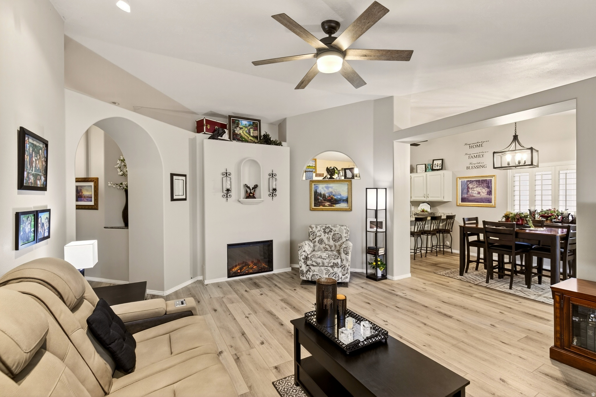 PADRE LAKES TH 2 - Residential