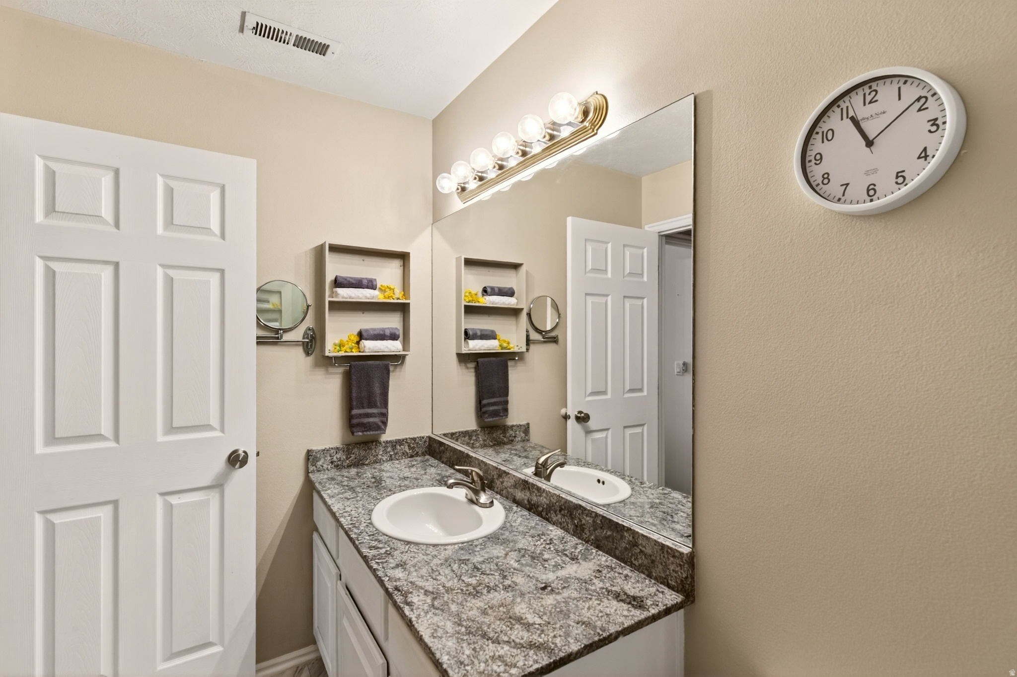 PADRE LAKES TH 2 - Residential