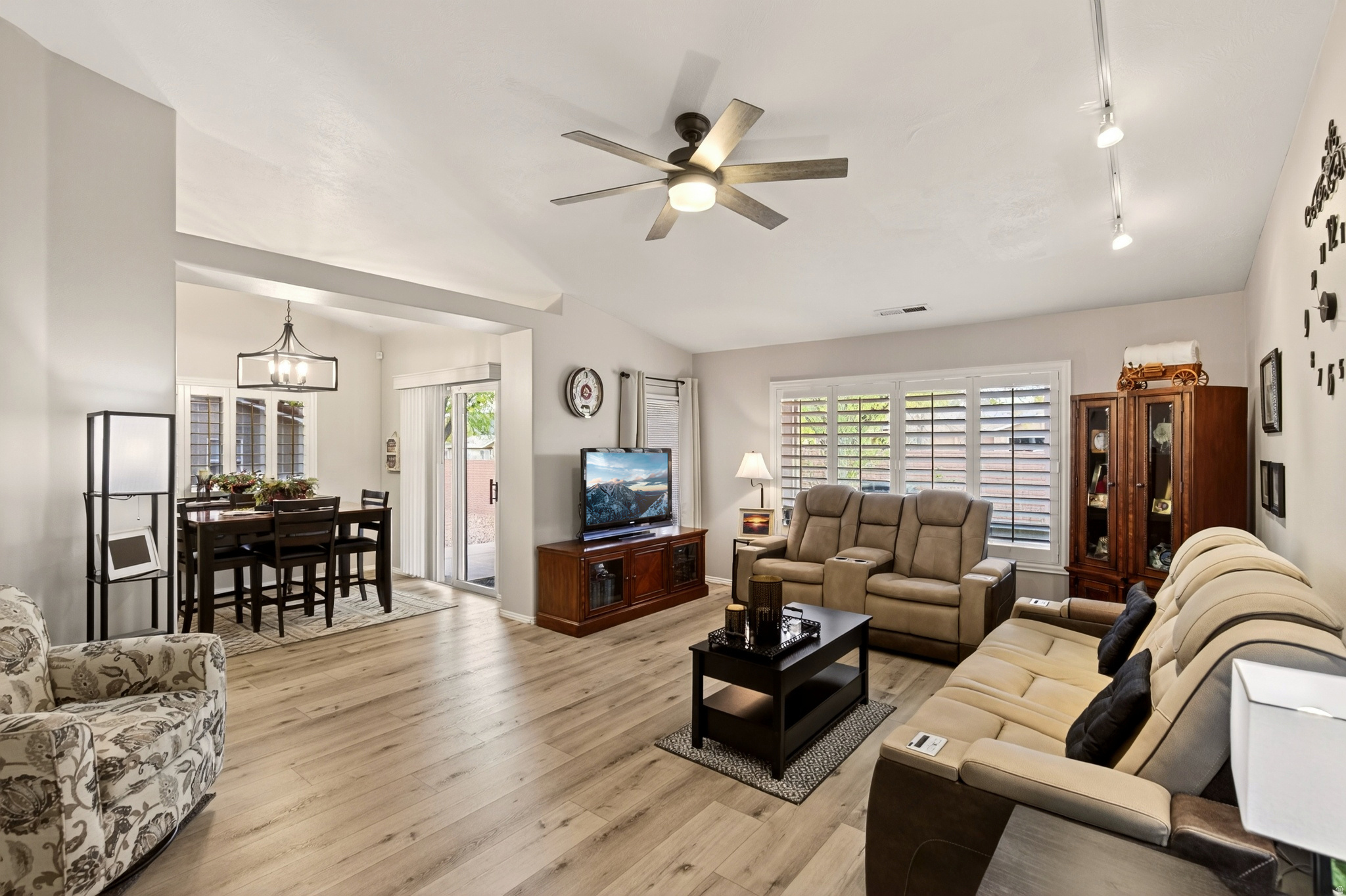 PADRE LAKES TH 2 - Residential