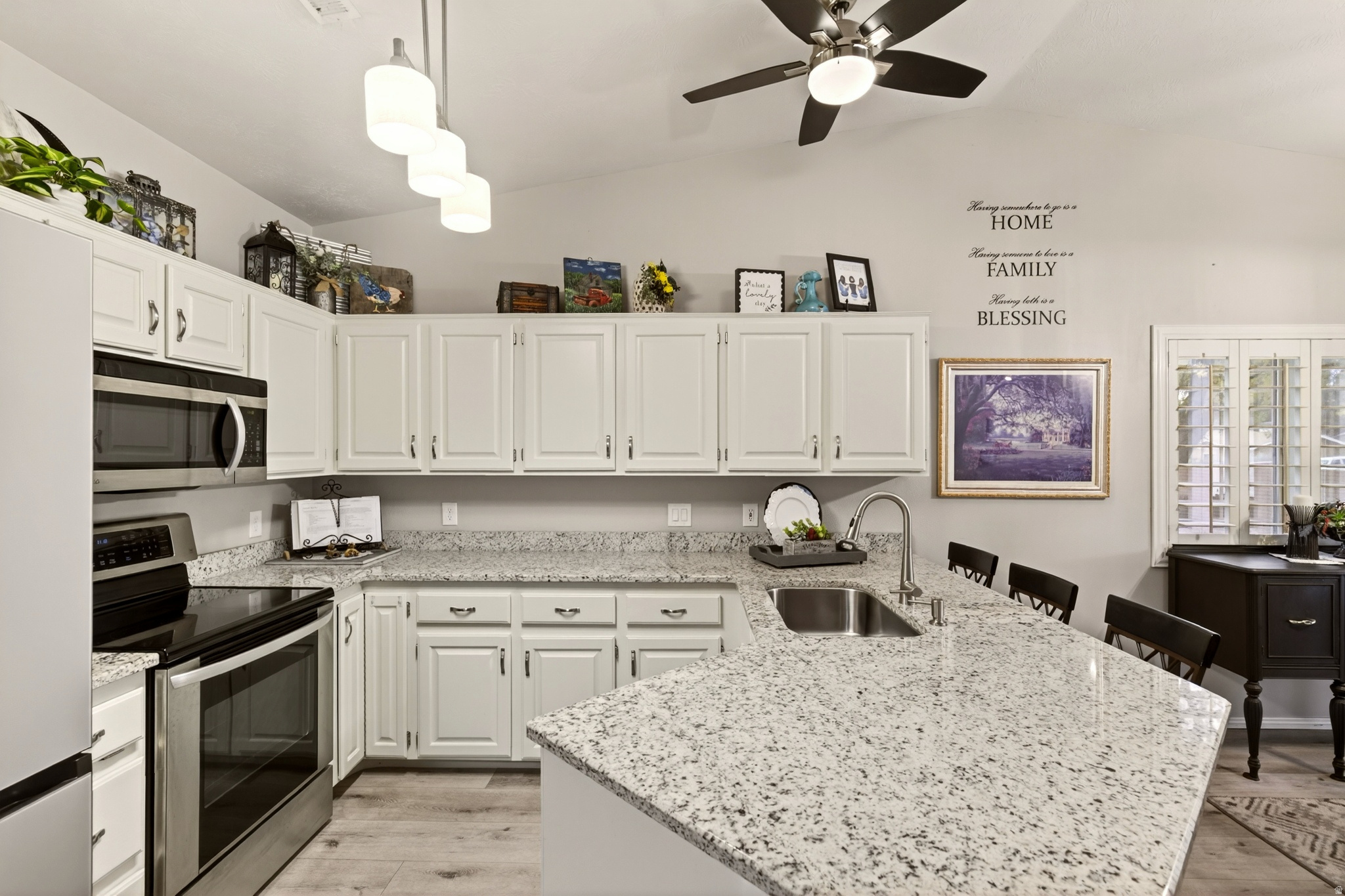 PADRE LAKES TH 2 - Residential