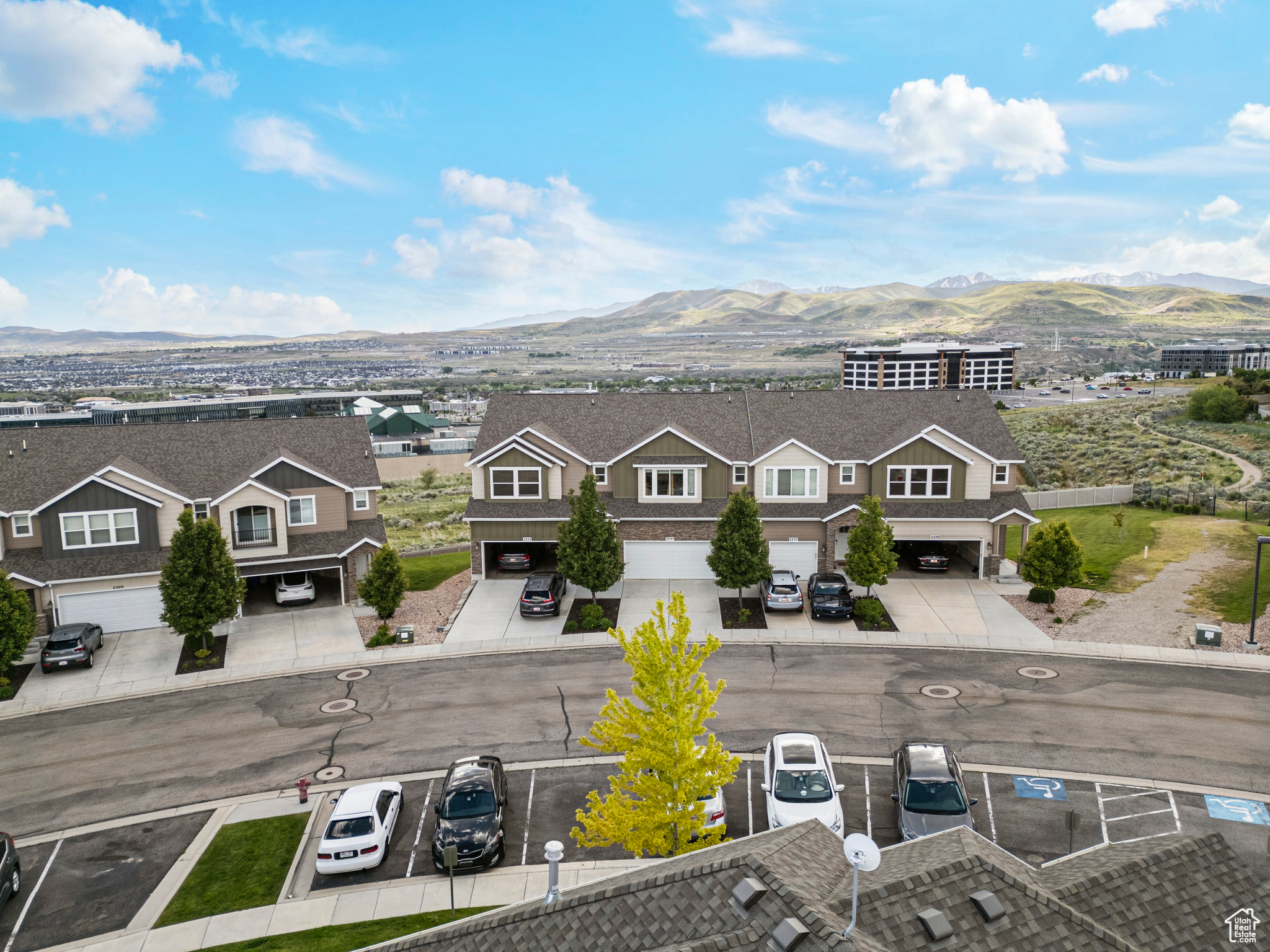 2335 W Cresthaven Ln, Lehi, Utah image 3