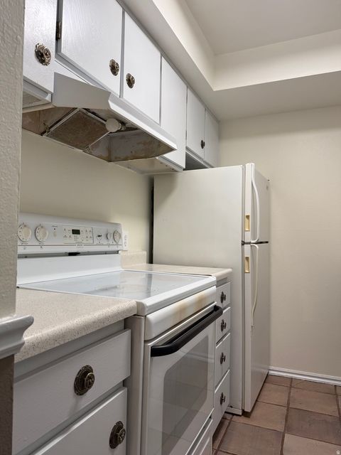 Tiny photo for 406 E 3335 S #15, South Salt Lake, UT 84115 (MLS # 2142499)