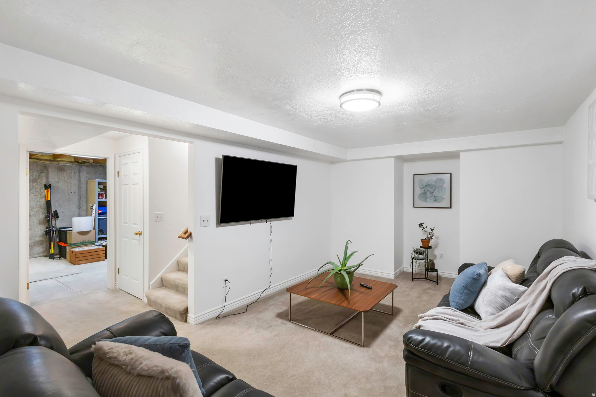 MAIN POINT - Residential