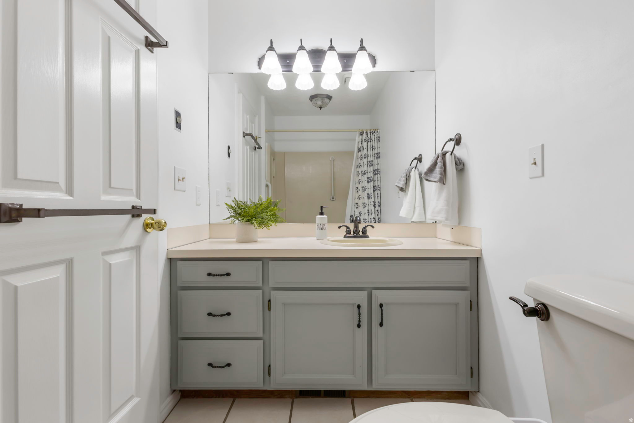 MAIN POINT - Residential