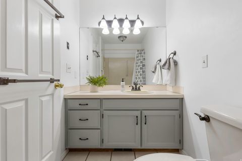 Tiny photo for 1425 E 5850 S #3D, South Ogden, UT 84405 (MLS # 2140968)