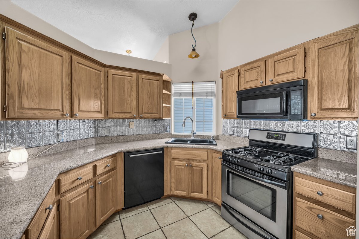 SANTA FE HILLS 3 - Residential
