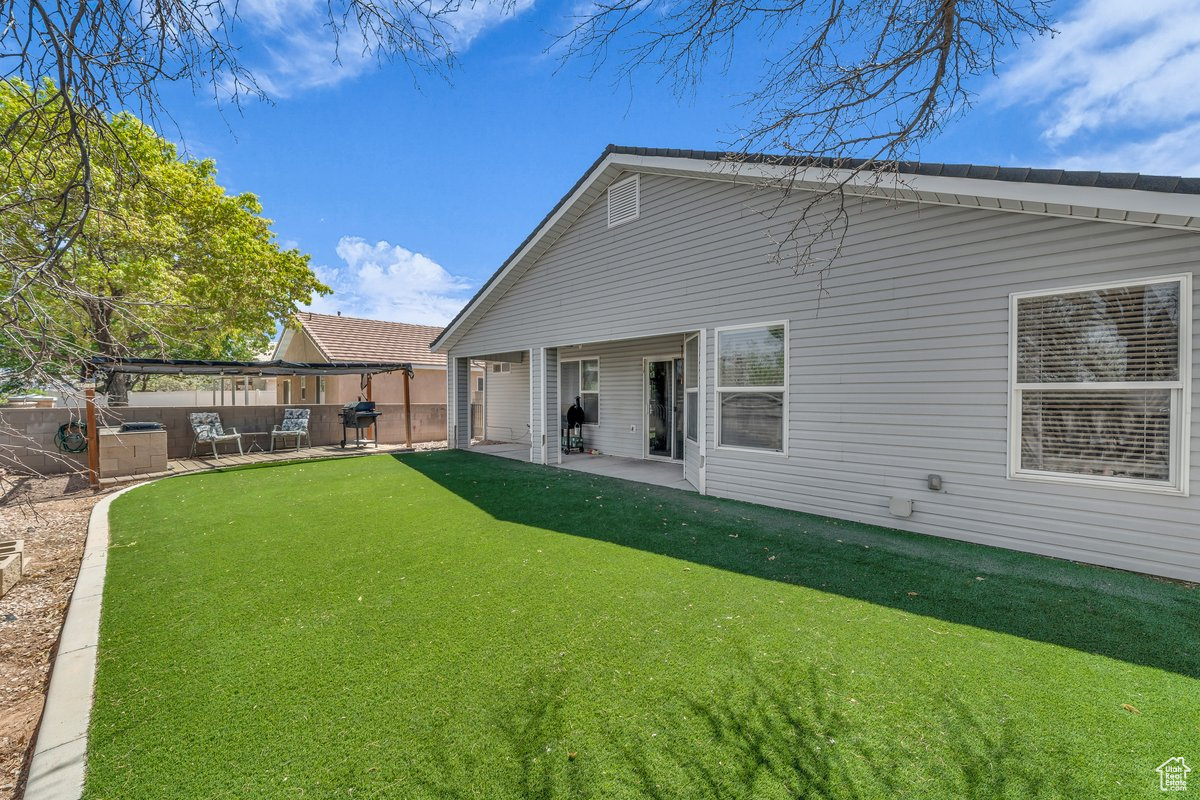 SANTA FE HILLS 3 - Residential