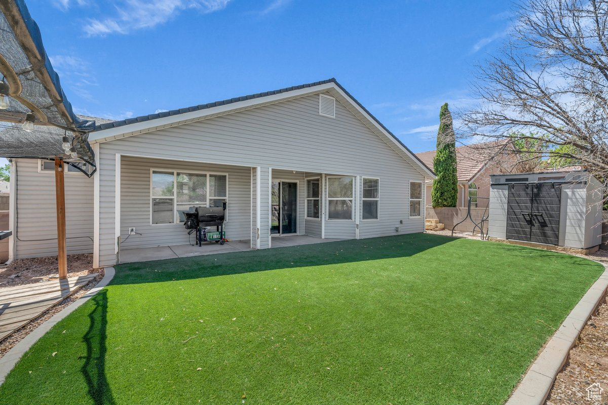 SANTA FE HILLS 3 - Residential