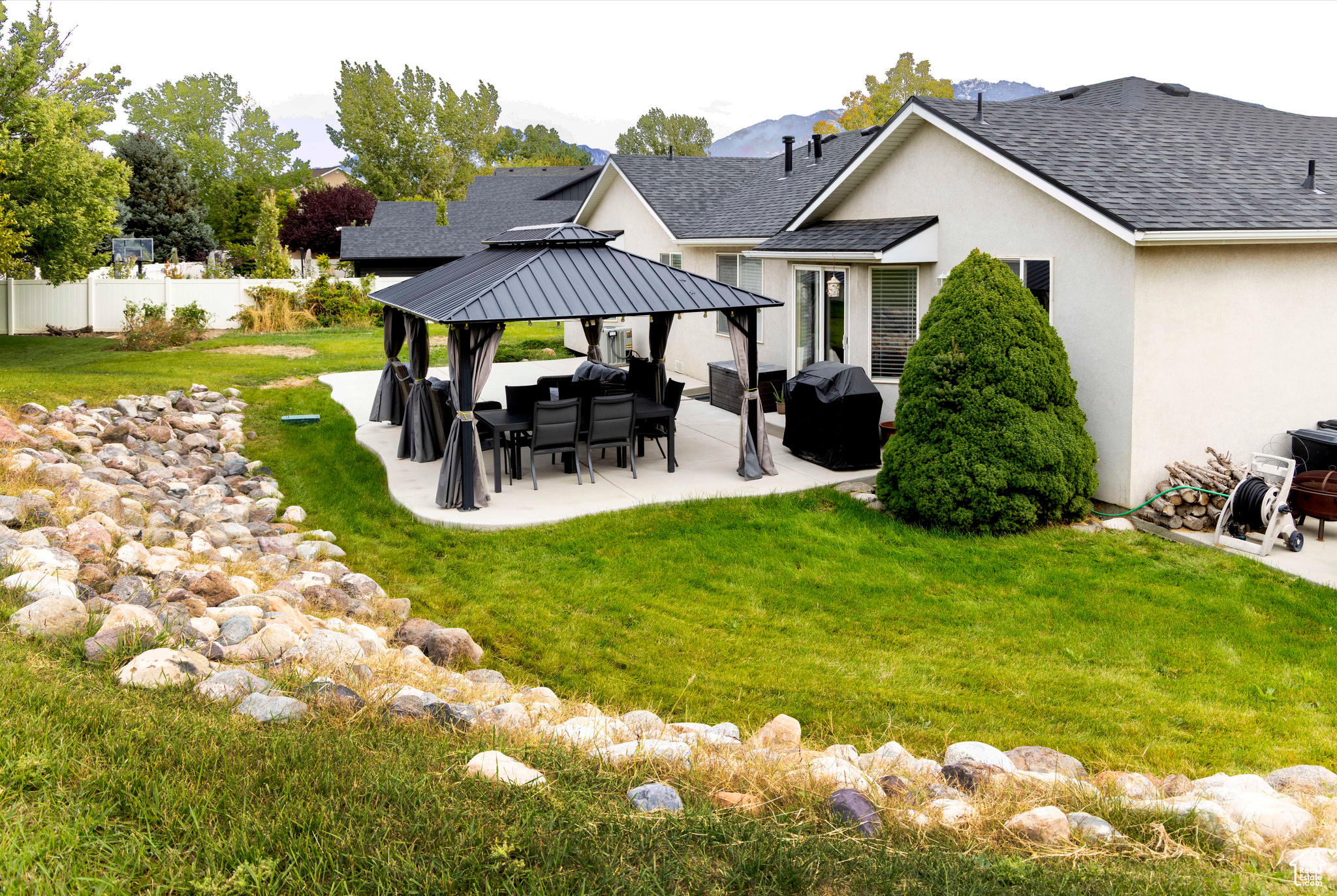 RIVER PARK - Residential
