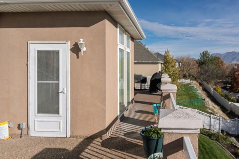 Tiny photo for 12091 S LAMPTON VIEW DR W, Riverton, UT 84065 (MLS # 2122151)