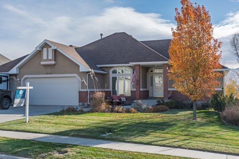 Photo of 12091 S LAMPTON VIEW DR W, Riverton, UT 84065 (MLS # 2122151)