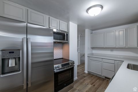 Photo of 1522 S 240 E, Orem, UT 84058 (MLS # 2114522)