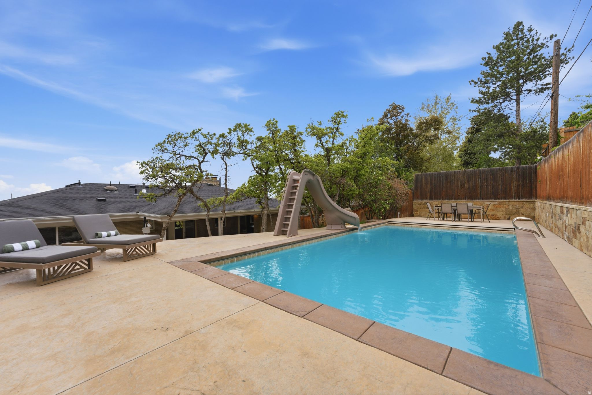 OLYMPUS COVE - Residential