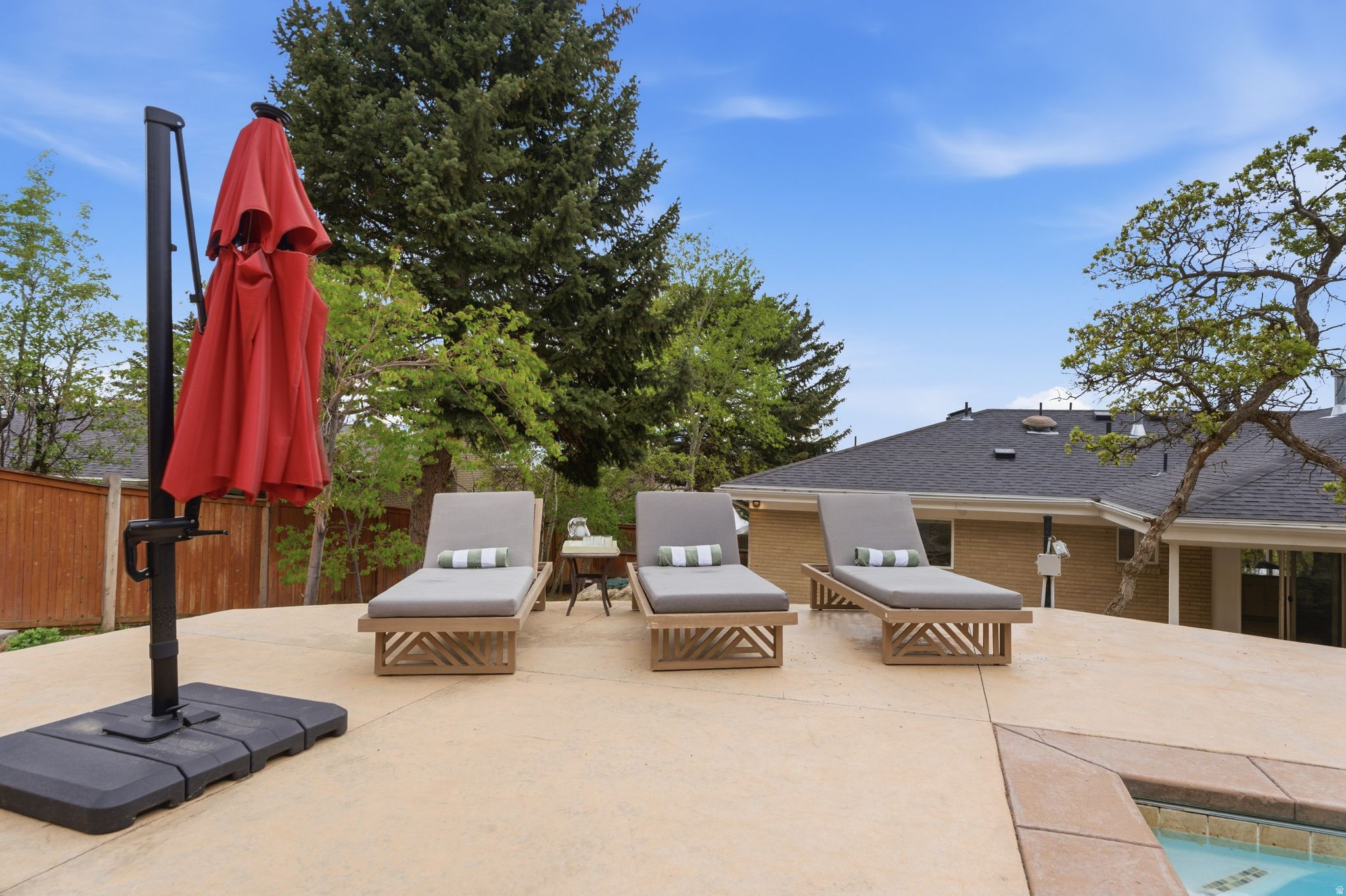 OLYMPUS COVE - Residential