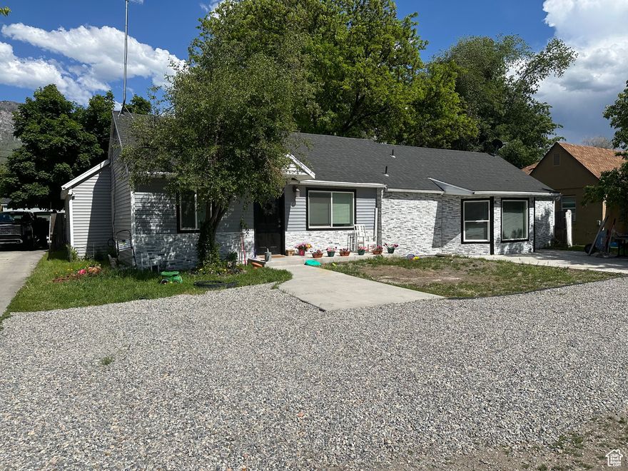 Investor Special, needs TLC 5 bedroom 3 bath in main house with detached 2 bedroom apartment. Location is close to BYU and Shopping on a large lot in provo. The Detached 2 bedroom apartment needs major renovations but has tons of potential. AS IS, Bring an offer!