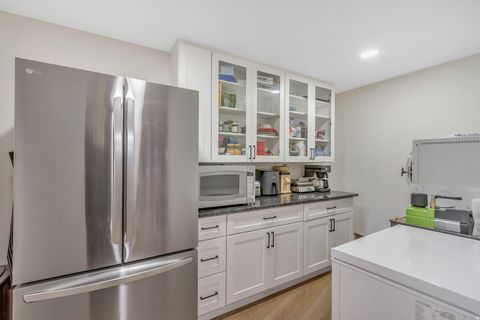 Tiny photo for 336 W 3500 S, Bountiful, UT 84010 (MLS # 2134545)