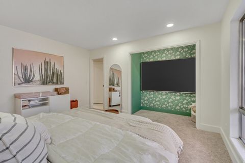 Tiny photo for 336 W 3500 S, Bountiful, UT 84010 (MLS # 2134545)