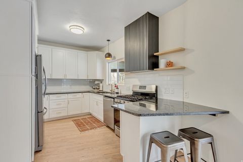 Tiny photo for 336 W 3500 S, Bountiful, UT 84010 (MLS # 2134545)