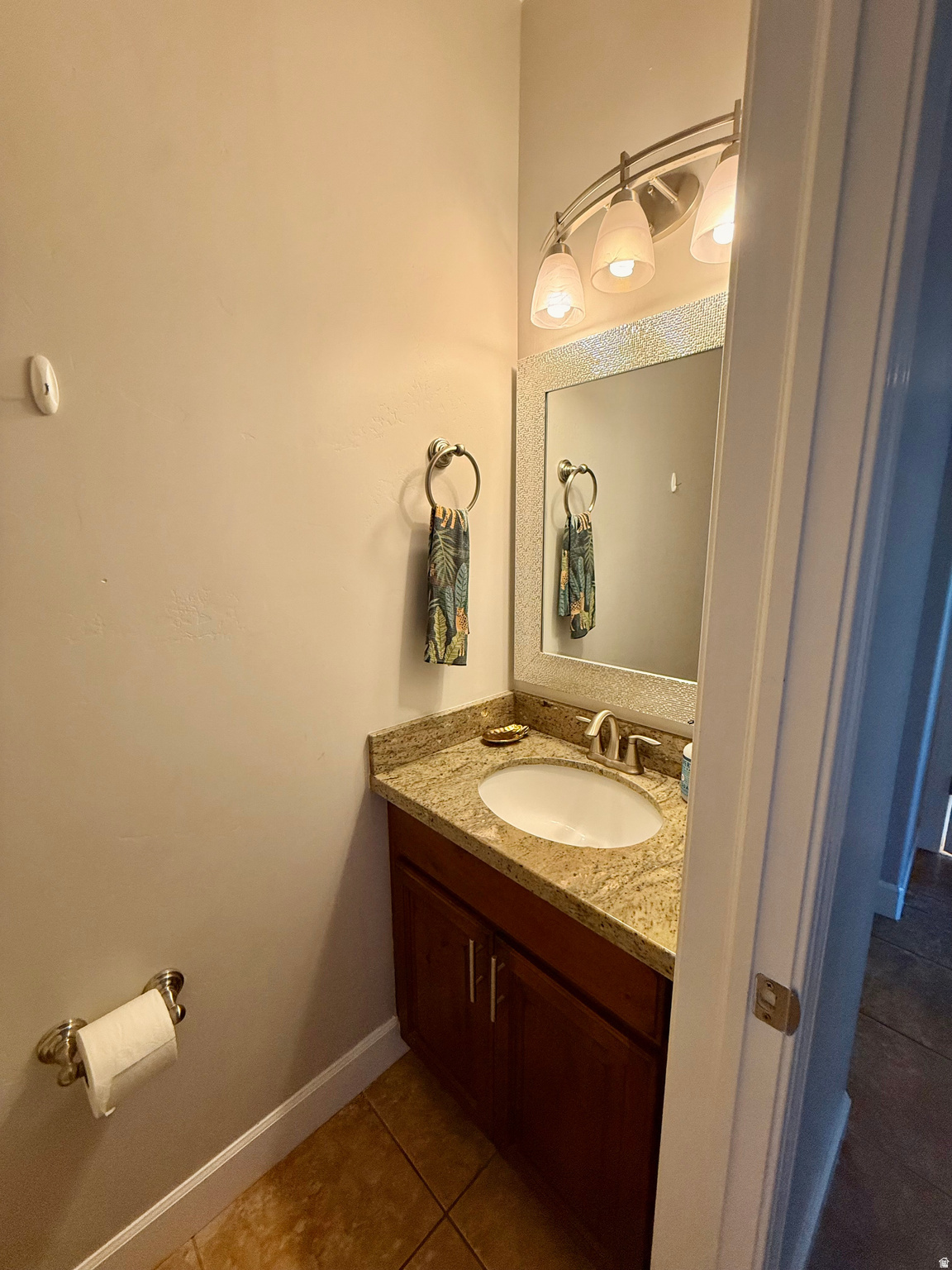 COVENTRY TOWNHOMES - Residential Lease