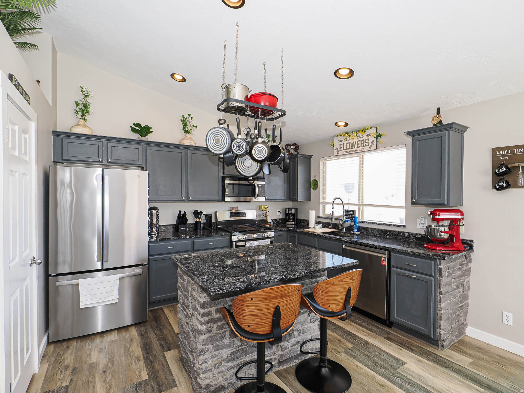 NORTH MEADOWS - Residential