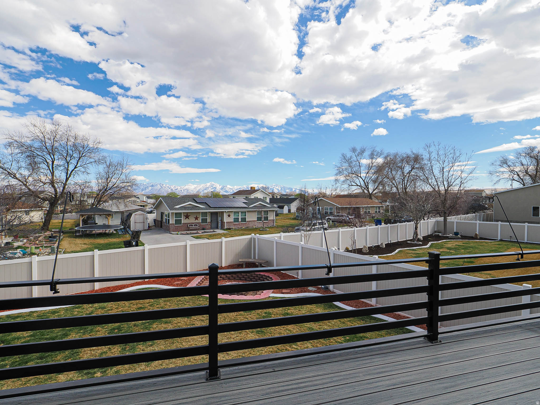 NORTH MEADOWS - Residential