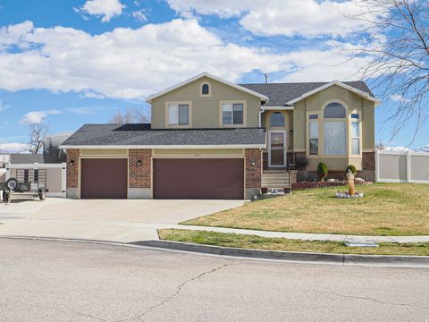 Photo of 2747 S HARDMAN CV, Magna, UT 84044 (MLS # 2142333)