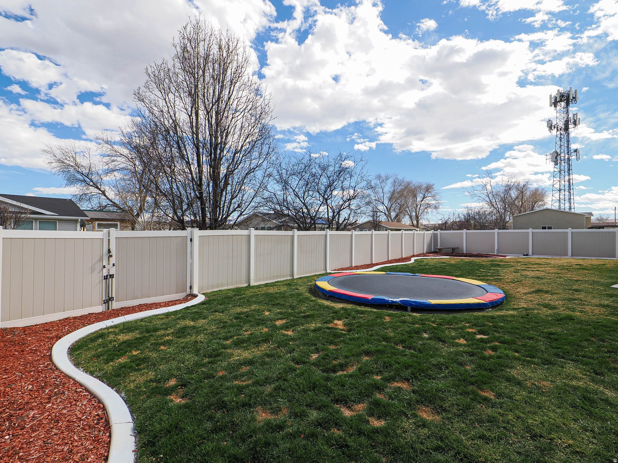 NORTH MEADOWS - Residential