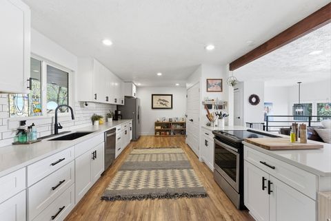 Tiny photo for 7145 S CAVALIER CIR, Cottonwood Heights, UT 84121 (MLS # 2147909)