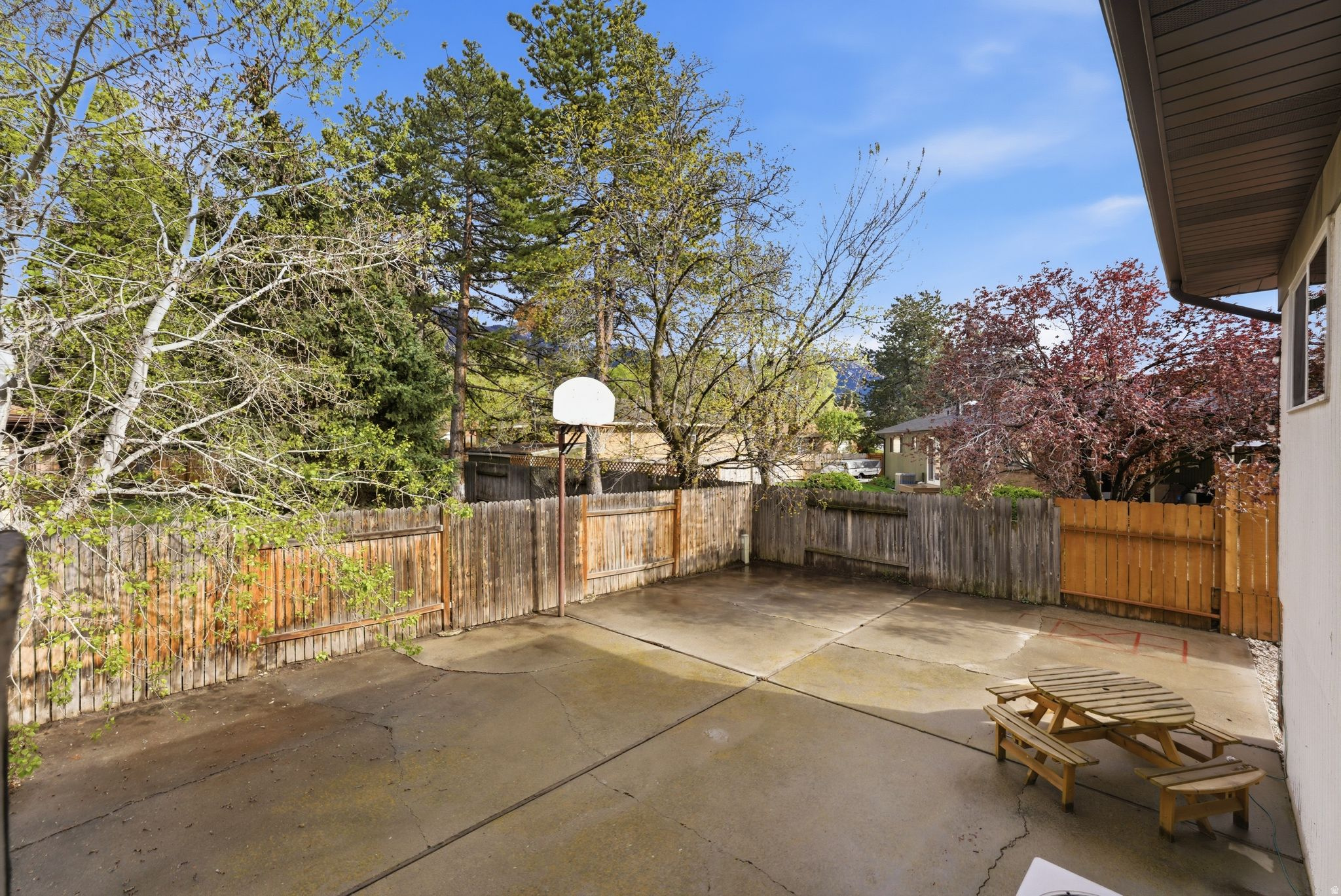 RIVIERA HEIGHTS - Residential