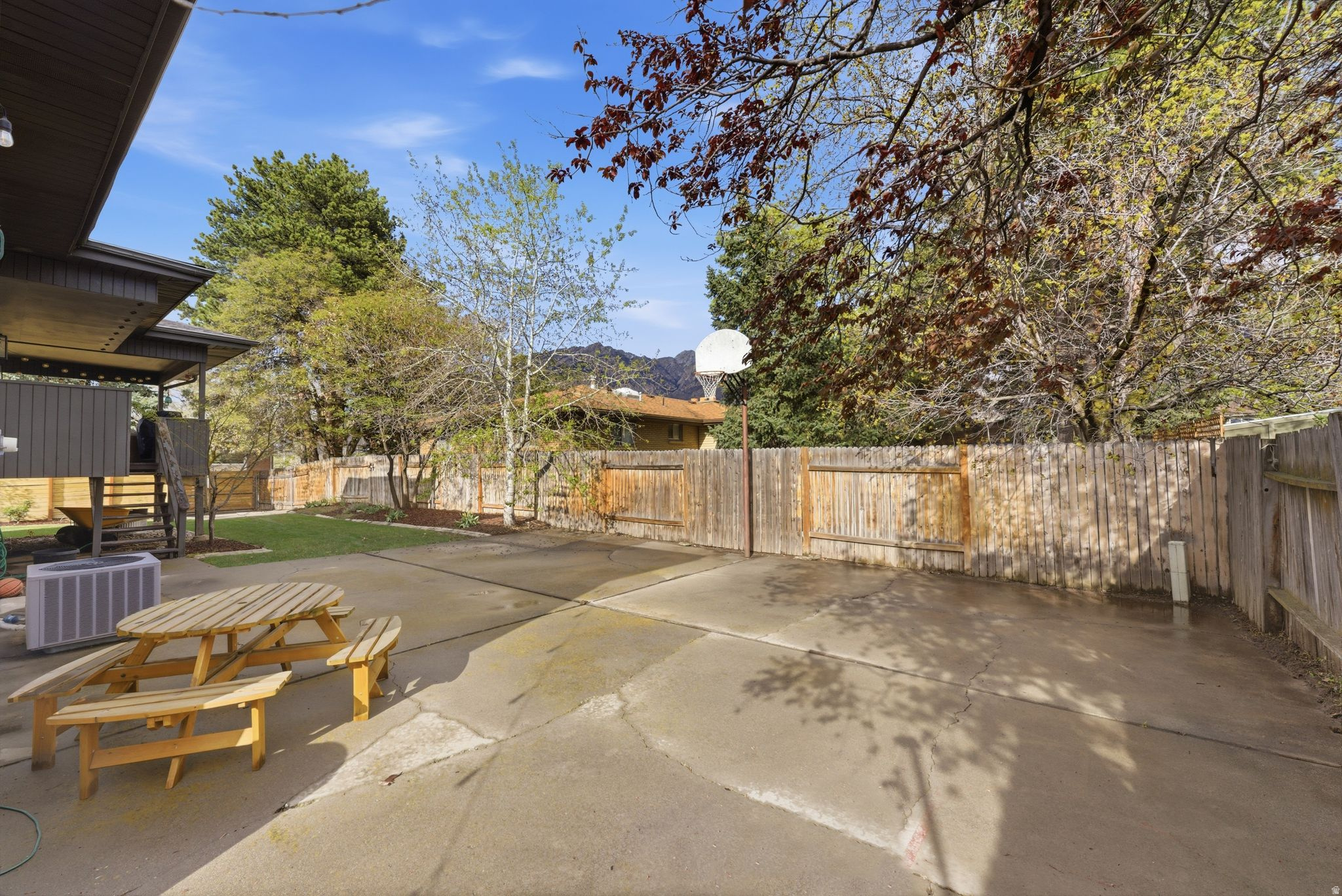 RIVIERA HEIGHTS - Residential