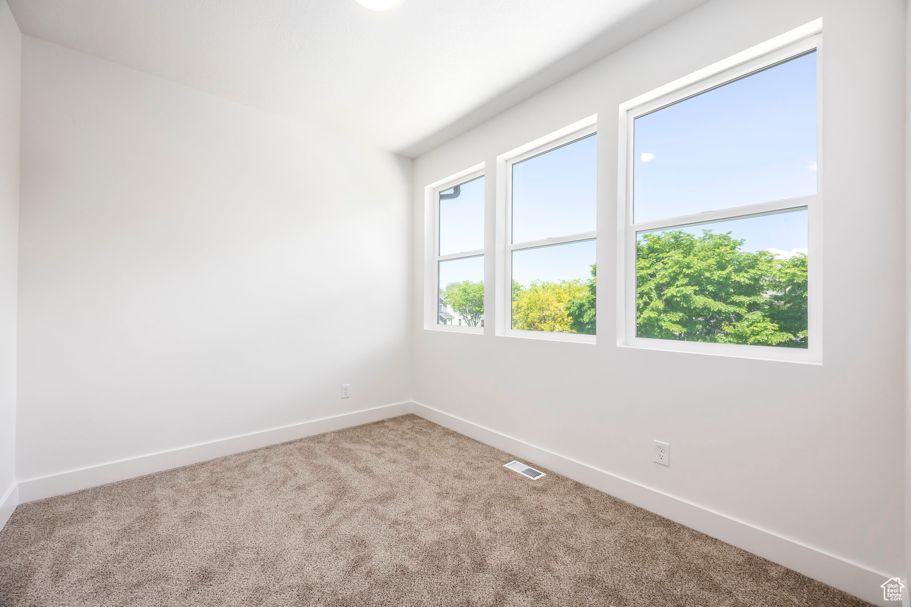 WESTFIELDS CENTRAL - Residential