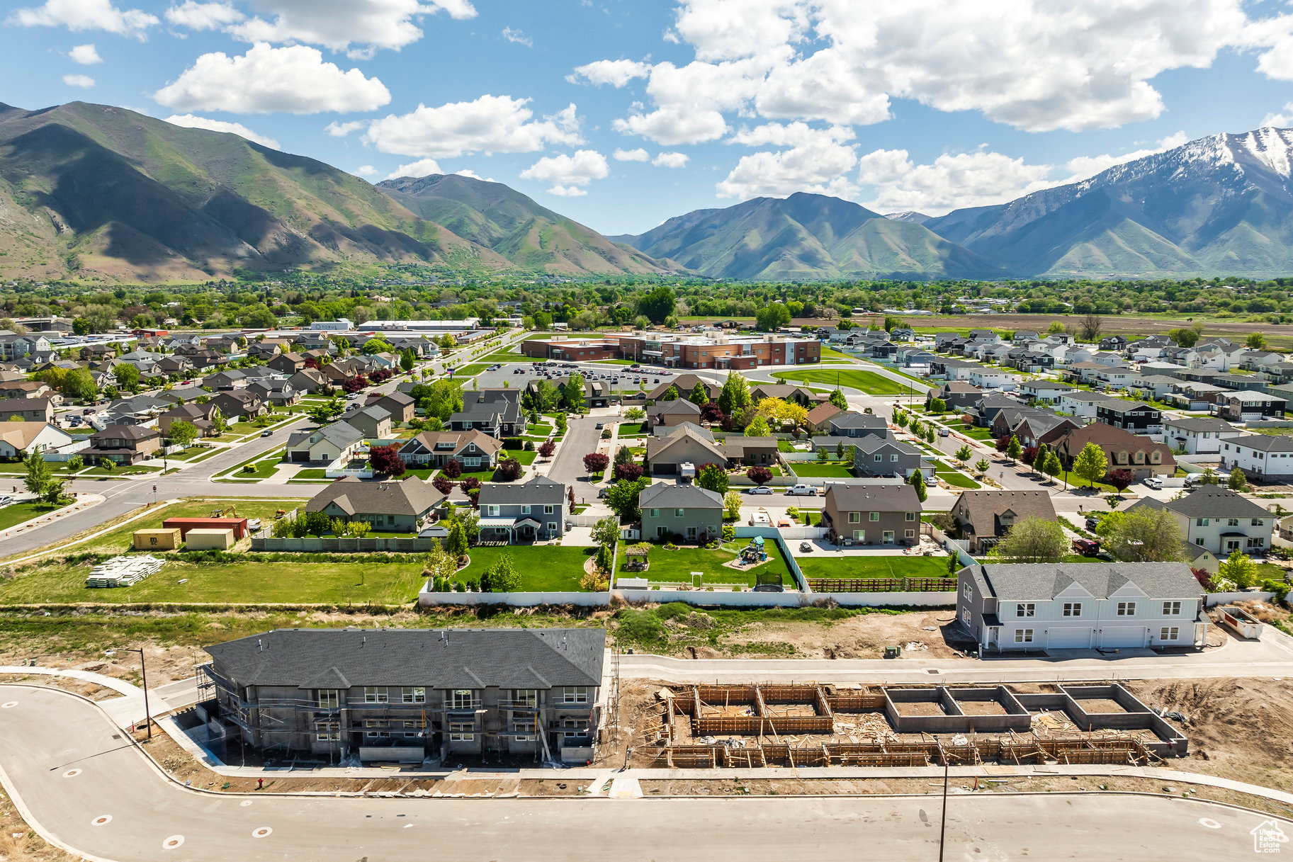 WESTFIELDS CENTRAL - Residential