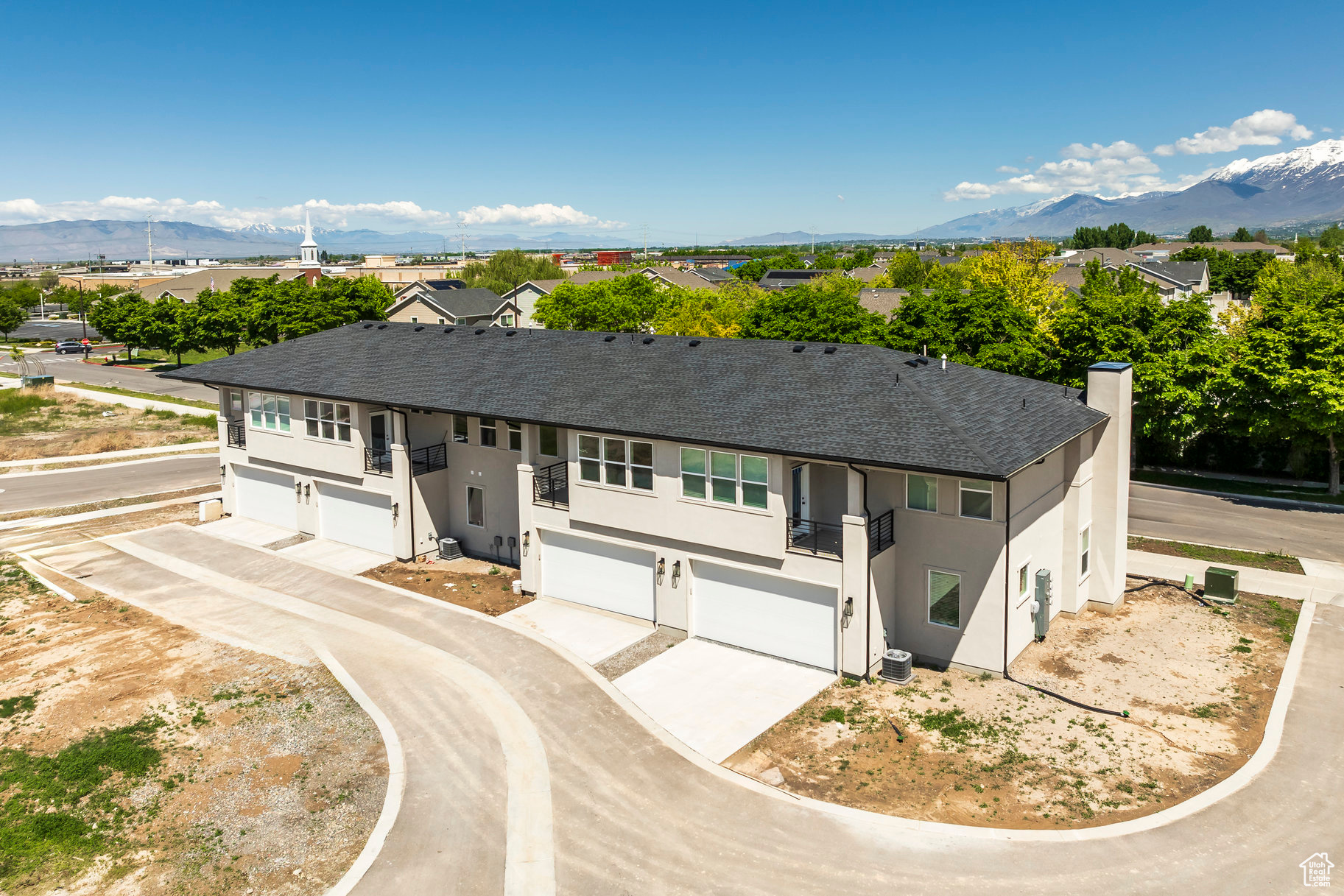 WESTFIELDS CENTRAL - Residential