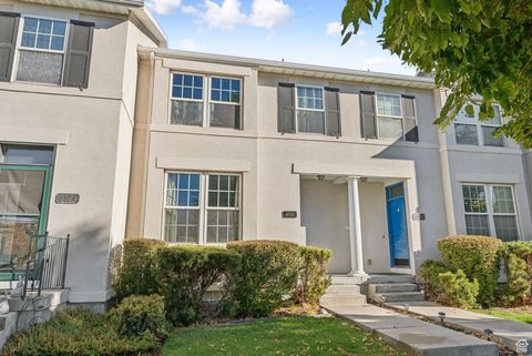 Photo of 4518 W CAVE RUN LN, South Jordan, UT 84095 (MLS # 2114277)