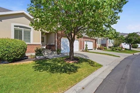 Condo For Sale - 9487 S Peaceful View Way<br/> South Jordan, UT 84095