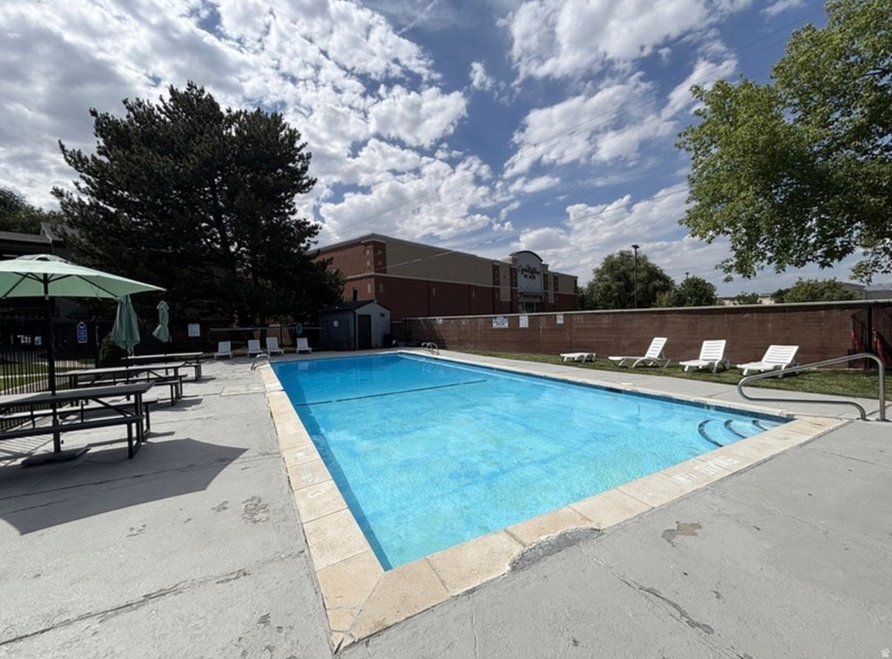 RIVENDELL - Residential