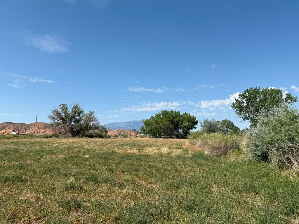 Photo of 700 E 725 N, Hanksville, UT 84734 (MLS # 2143431)