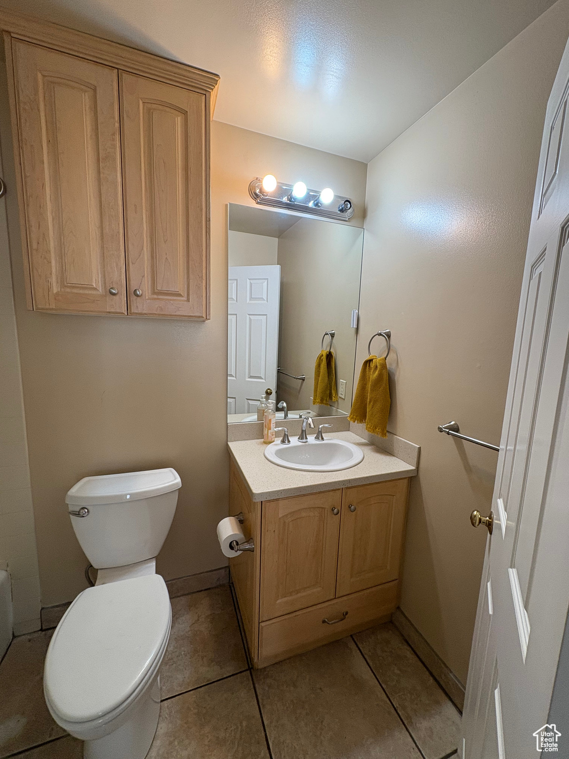 AMERICAN TOWERS NORTH TOWER - Residential