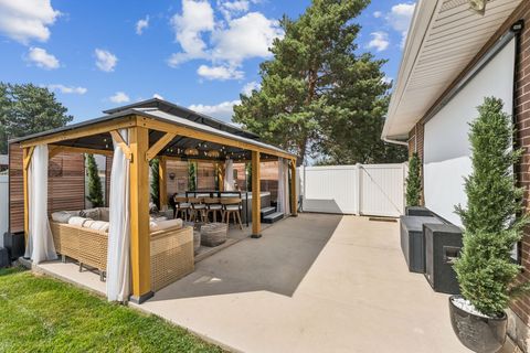 Tiny photo for 6877 PINEVIEW CIR, Salt Lake City, UT 84121 (MLS # 2139827)
